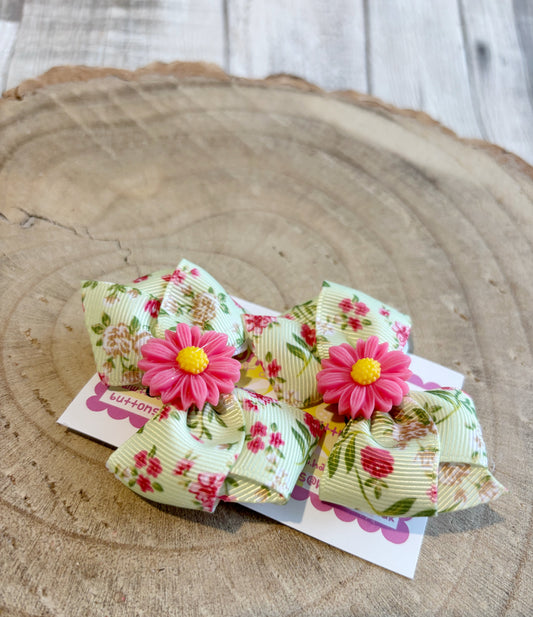 🎀 Green Floral Bow Hair Clip Set with Pink Daisy Centre 🎀