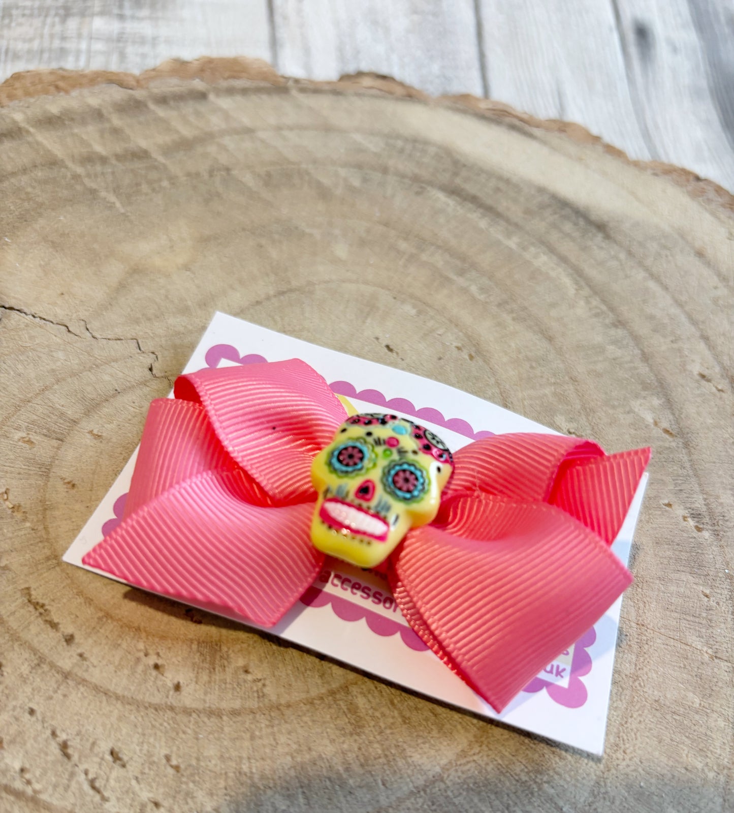 🎀 Bright Pink Bow Hair Clip with Sugar Skull Centre 🎀