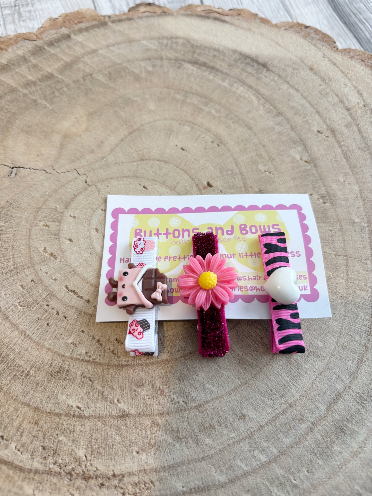 🎀 Cute Sweet & Floral Hair Clip Set – Set of 3 🌸🍫