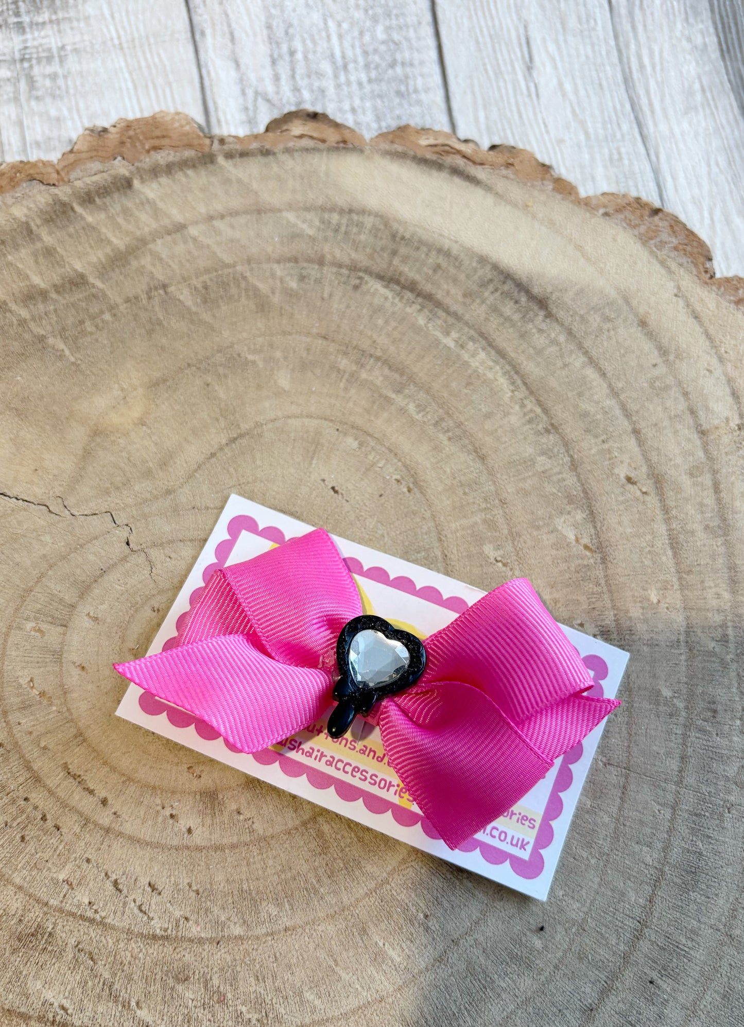 🎀 Hot Pink Bow Hair Clip with Black Heart Gem Centre 🎀
