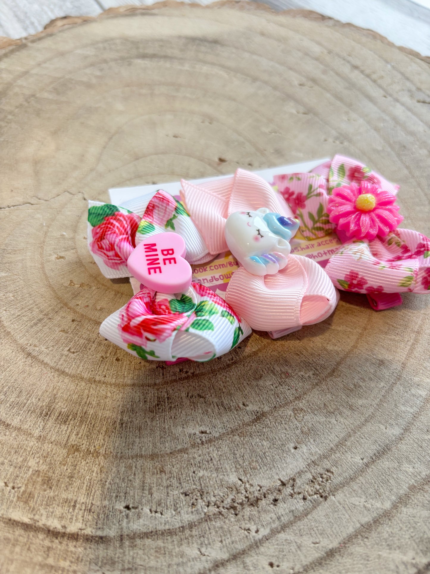 🌸 Floral & Sweet Character Bow Clip Set – Set of 3 🌸
