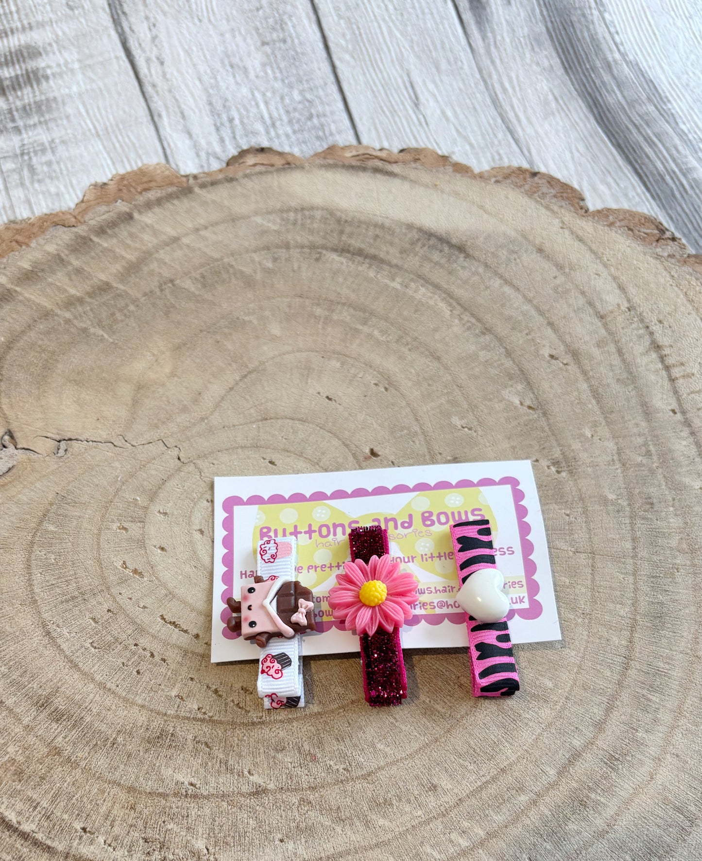 🎀 Cute Sweet & Floral Hair Clip Set – Set of 3 🌸🍫