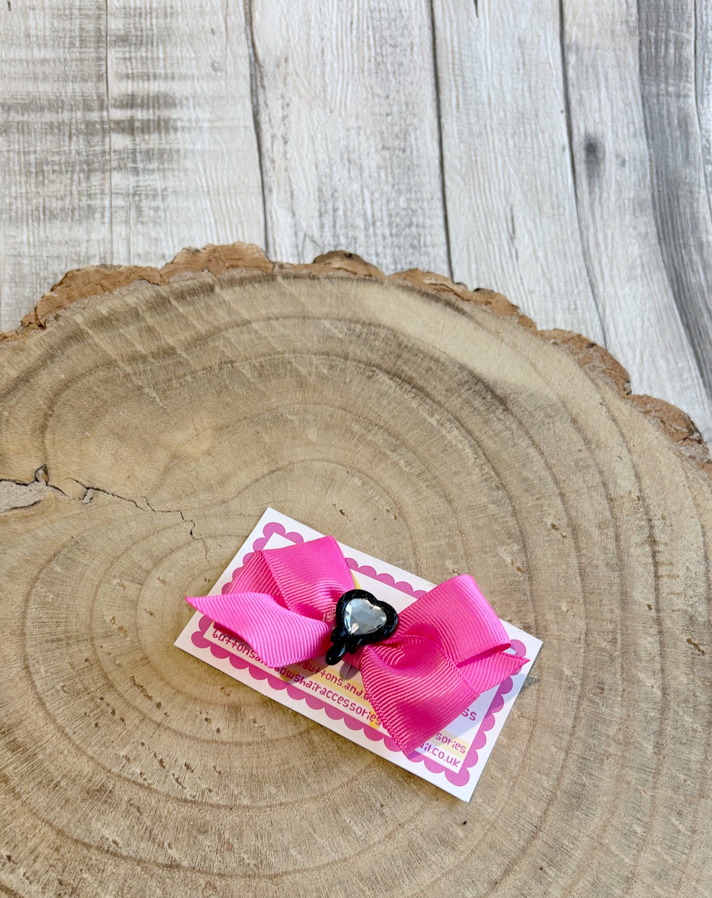 🎀 Hot Pink Bow Hair Clip with Black Heart Gem Centre 🎀