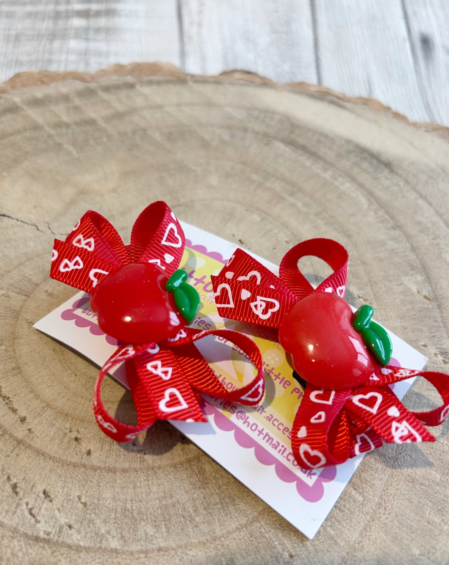 🎀 Red Heart Bow Hair Clip Set with Apple Centre 🎀