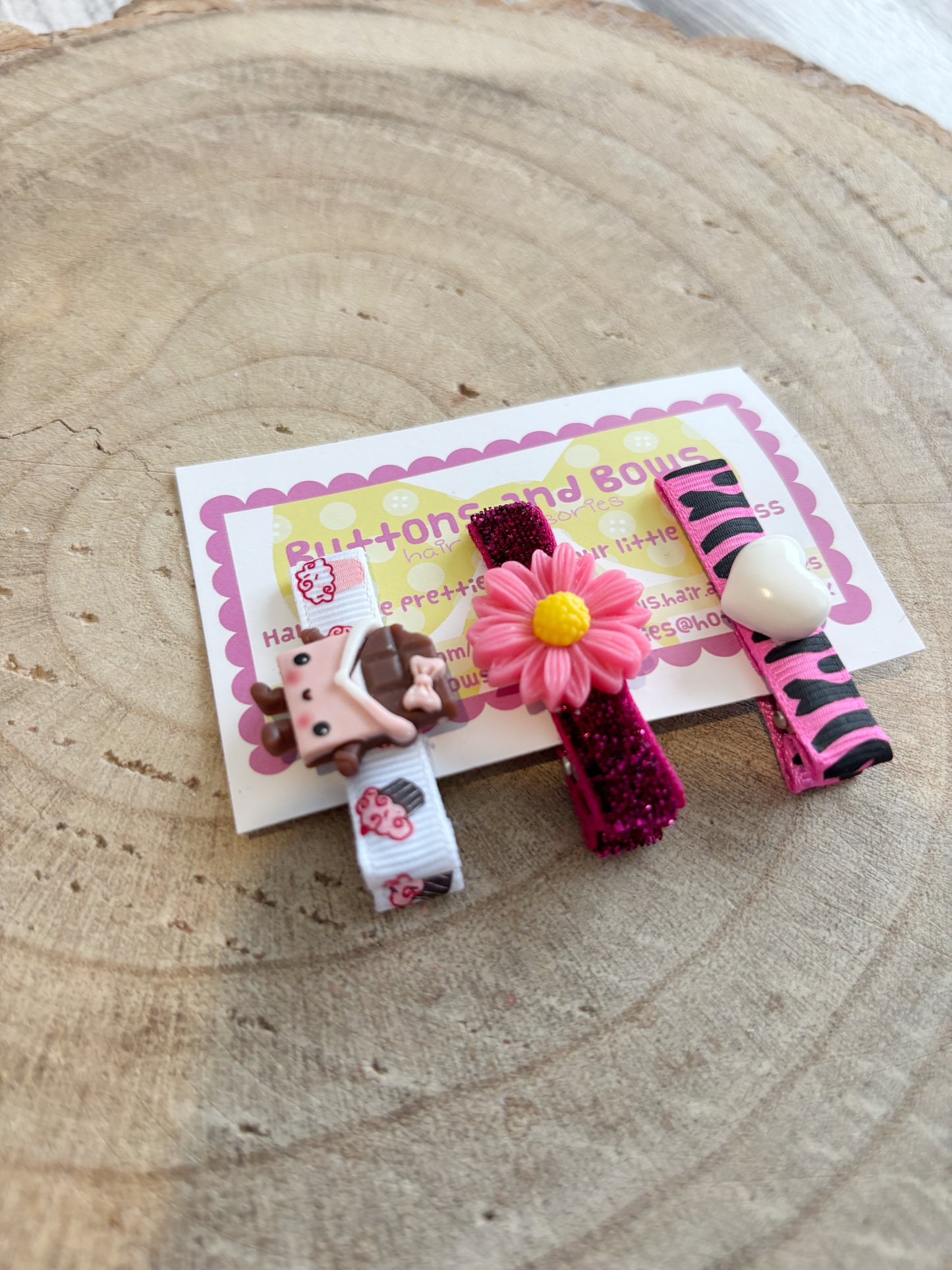 🎀 Cute Sweet & Floral Hair Clip Set – Set of 3 🌸🍫