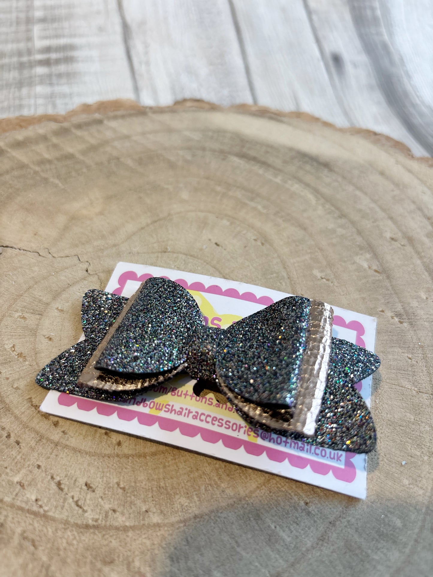 Black Glitter Bow Hair Clip with Silver Detail – Non-Slip